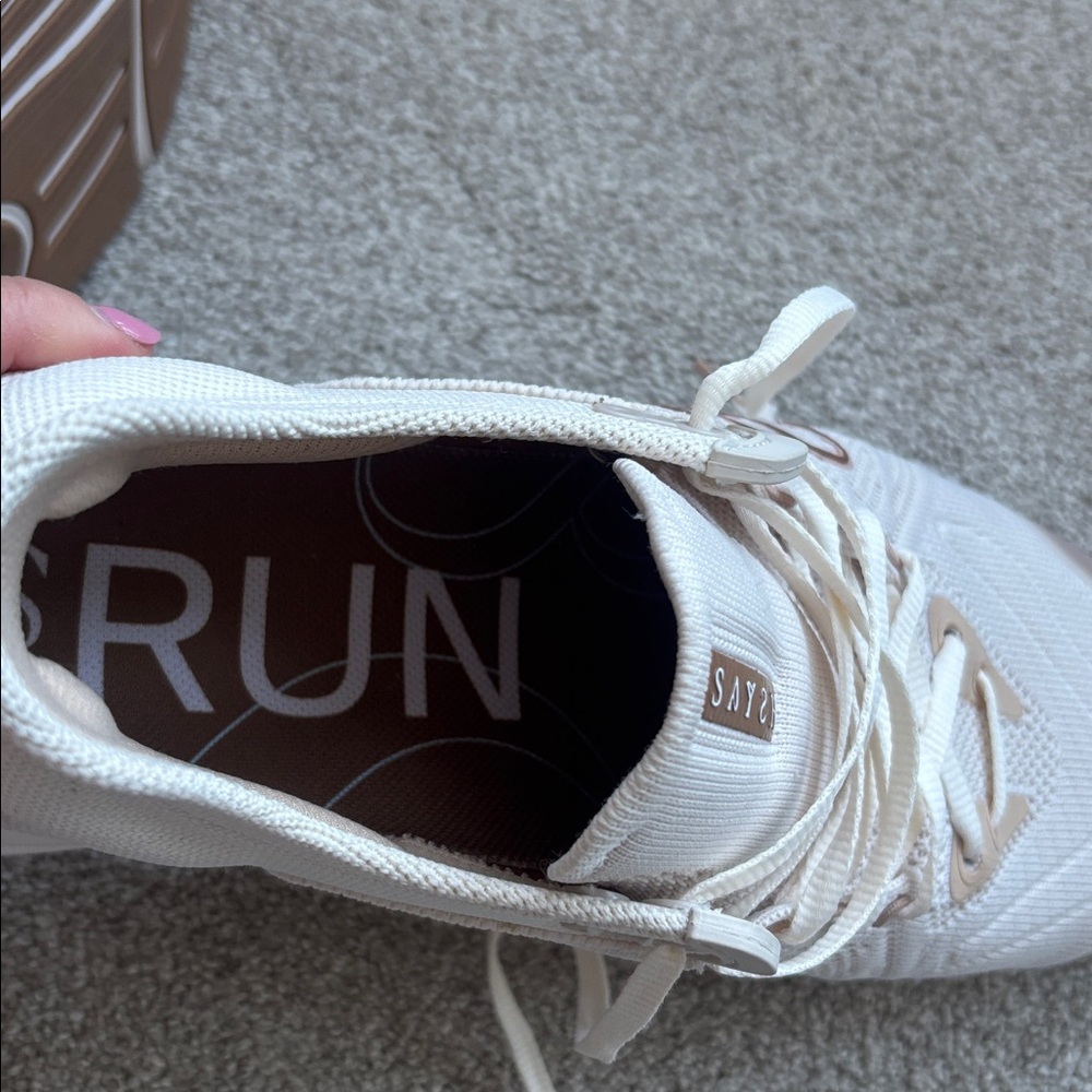 NEW SAYSH The Felix Runner
A Performance Running Shoe. Size 12. New never worn - Picture 6 of 8